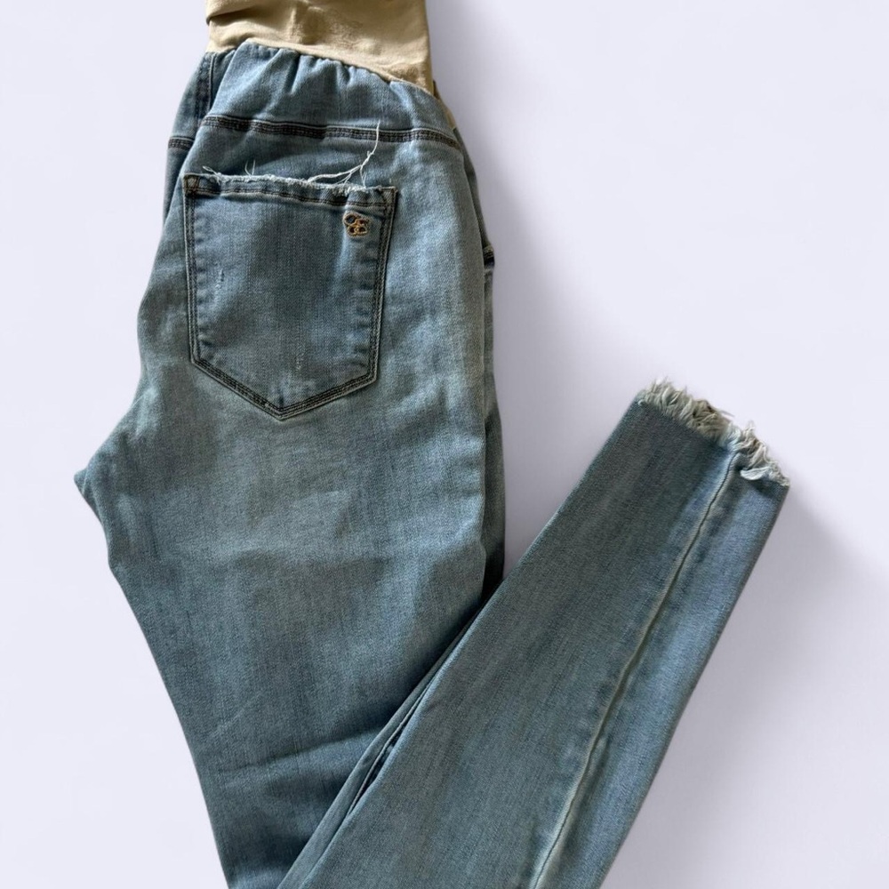 Jessica Simpson Maternity Blue Cropped Ankle Jeans with Vintage Appeal